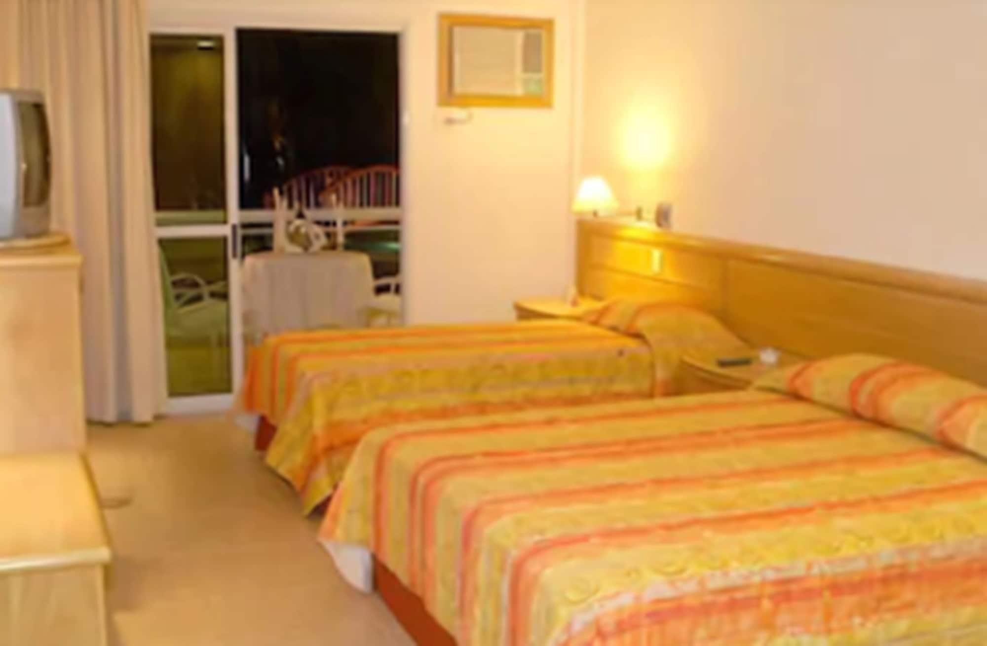 Hotel Atlantico Buzios Convention Exterior foto A typical hotel room
