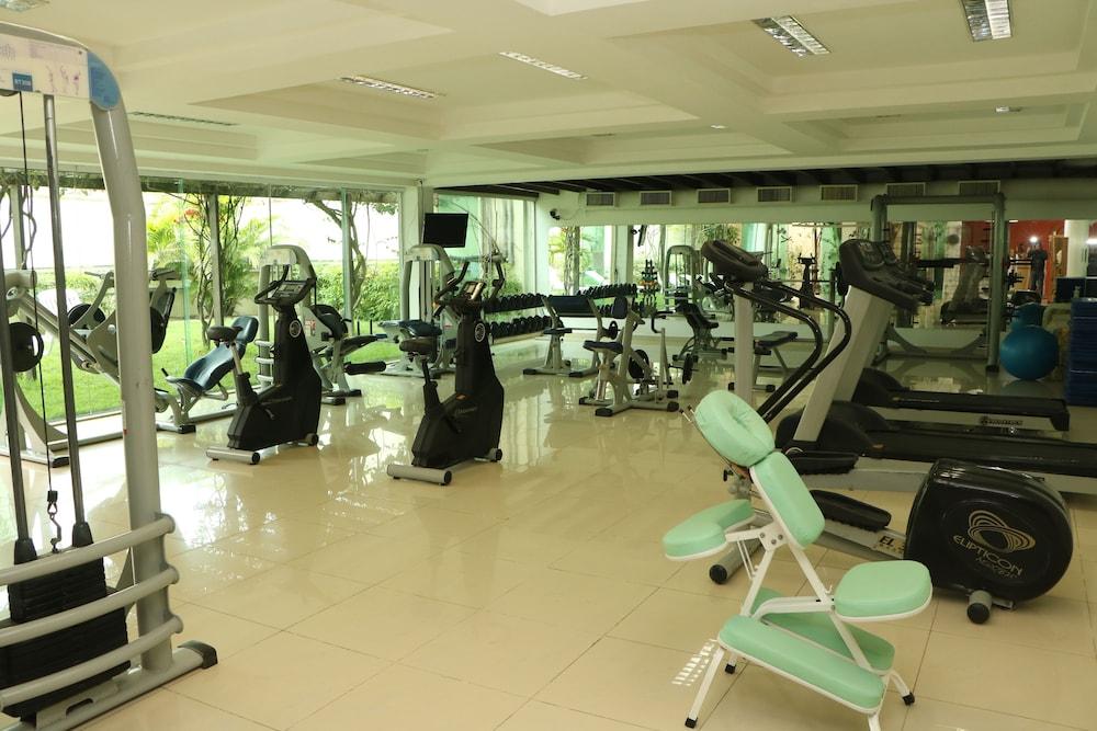 Hotel Atlantico Buzios Convention Exterior foto A gym in a hotel