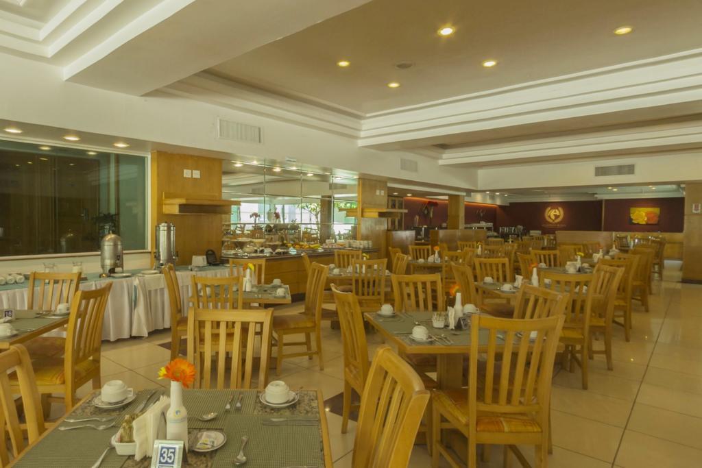 Hotel Atlantico Buzios Convention Exterior foto The restaurant at the hotel