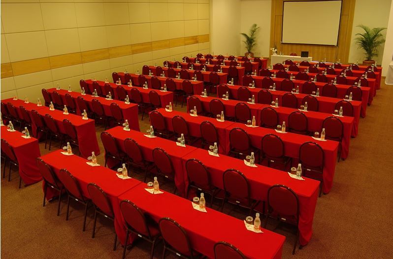 Hotel Atlantico Buzios Convention Exterior foto A typical conference room